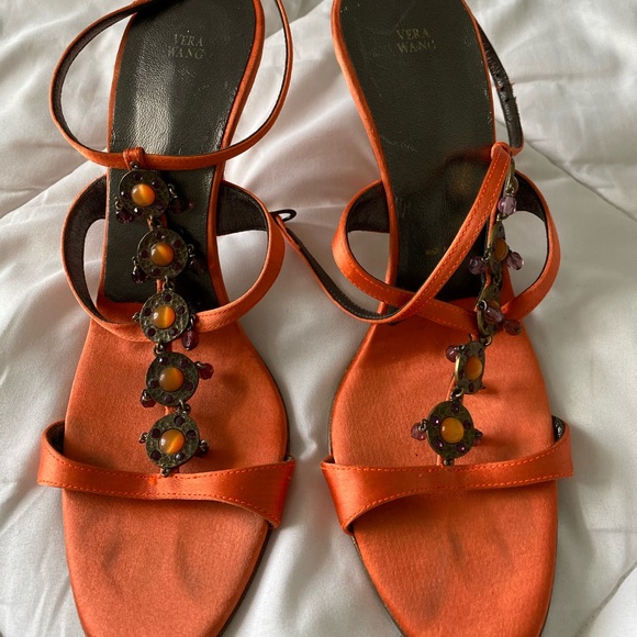 Vera Wang Heels - Picture 1 of 3